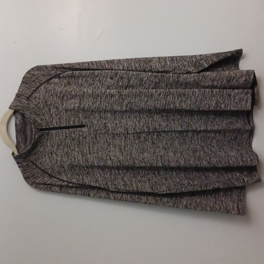 Under Armour size XXL men's gray long sleeve 1/4 zip lightweight sweater.